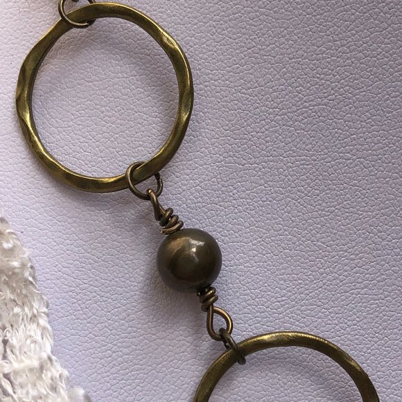 Hammered circle rings choker in antique bronze - Picture 2 of 8